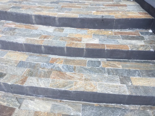 Плитка из Златолита Уральского для лестницы купить в Троицке