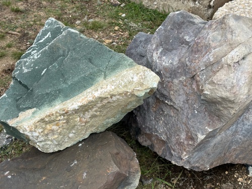 Камни для ландшафтного дизайна зелёные 10-60 килограмм купить в Троицке