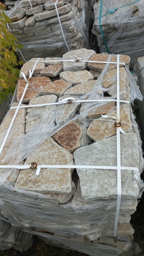 Плитняк галтованный гранитный для ландшафтного дизайна купить в Троицке