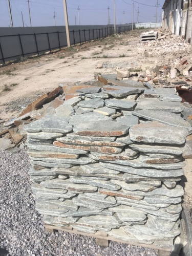 Златолит серебристый галтованный для лестниц купить в Троицке