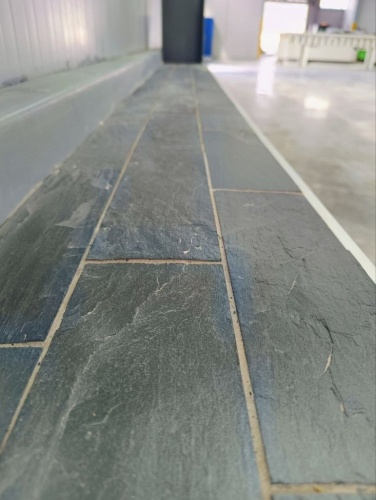 Плитка чёрная из натурального камня фасадная 30 см * 5 см, толщина 7 мм -30 мм купить в Троицке