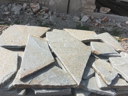 Златолит серебристый галтованный для лестниц купить в Троицке